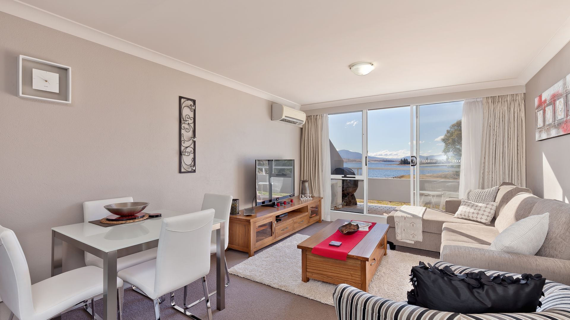 Horizons 214 - Perfect for Couples who enjoy all the comforts of home