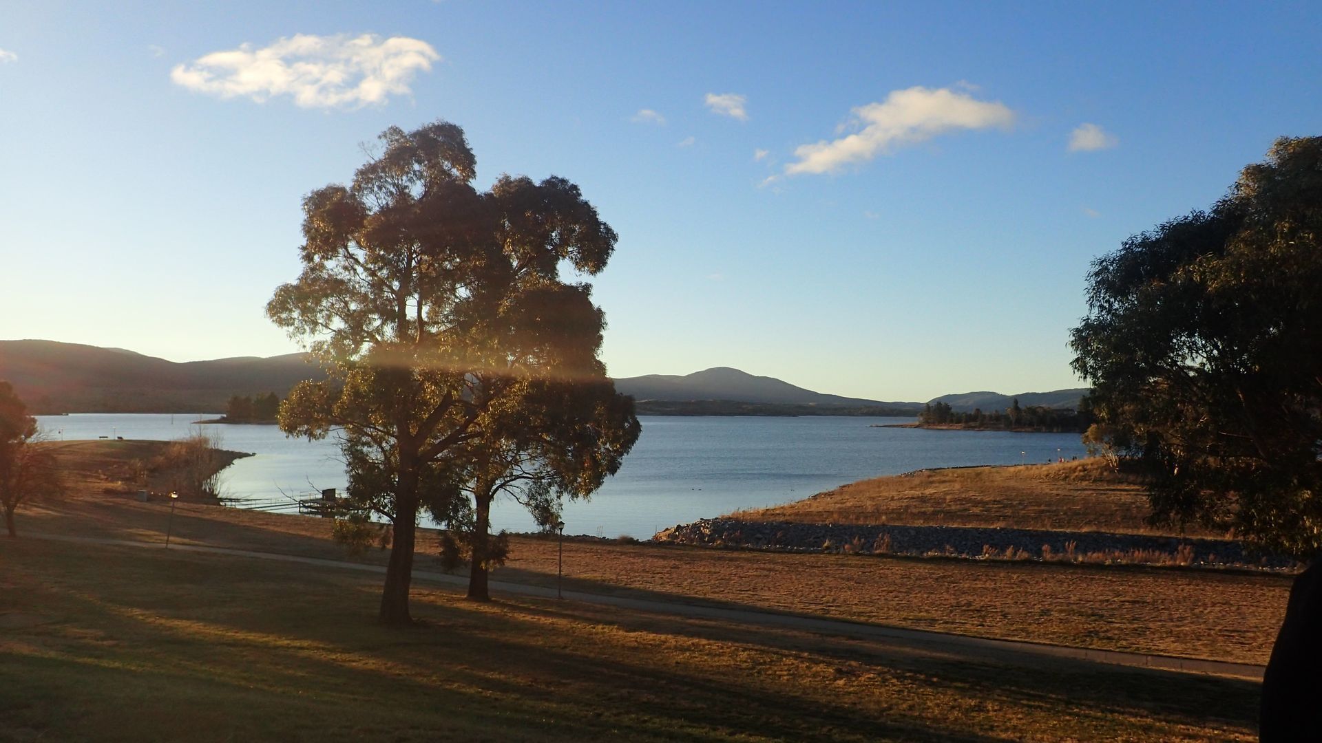 Horizons 214 Beautiful self-contained lakefront studio apartment: Couples Only — image 10