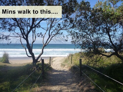 450m to Beach, Shops, Cafes, Restaurants + WIFI/Netflix