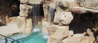 Lizenzierter Manager W / 10 Vermietungen verfügbar - 4/3. 5 Villa - # 1 KL OCEANFRONT RESORT!