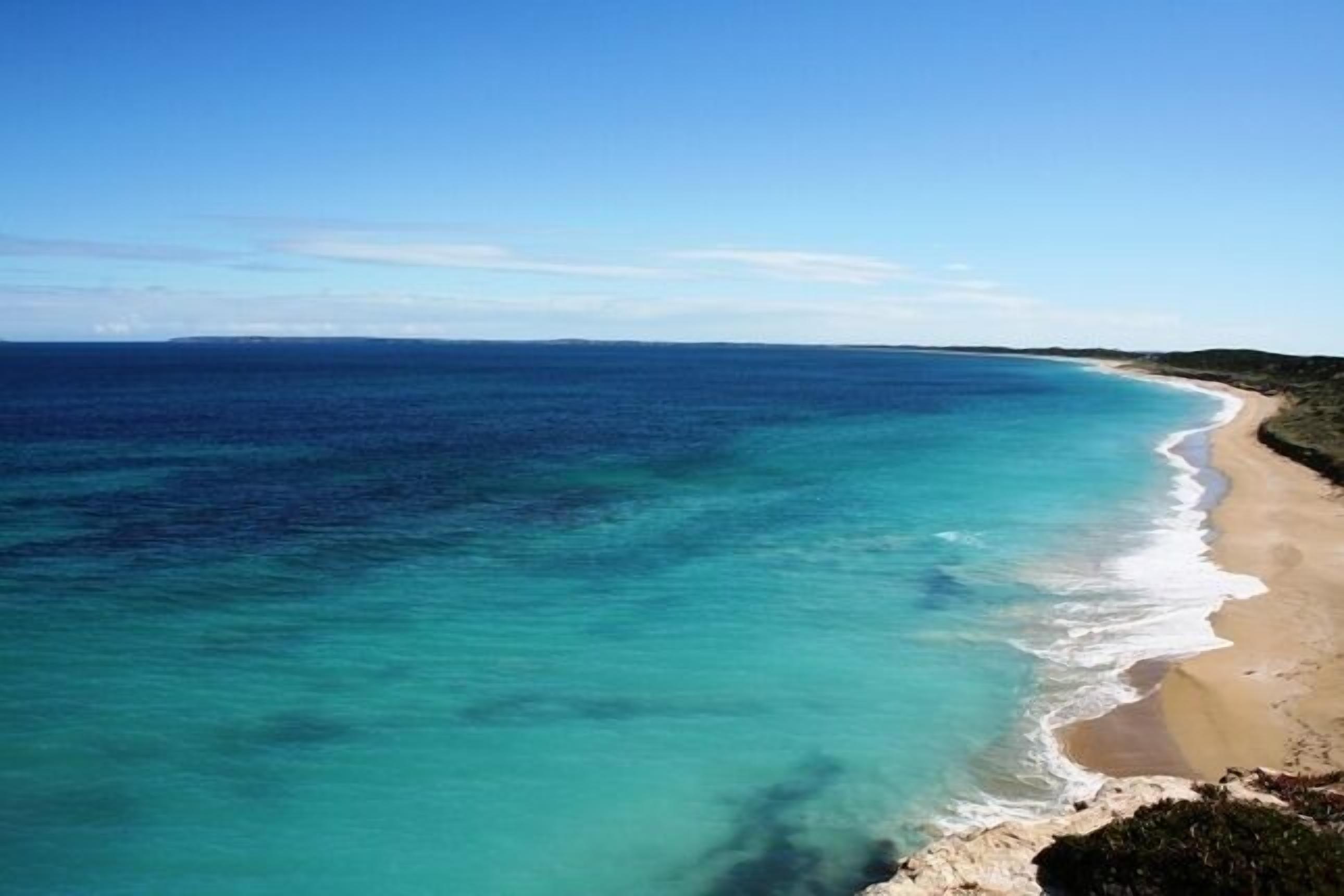 \"Elandra\" Marion Bay — image 21