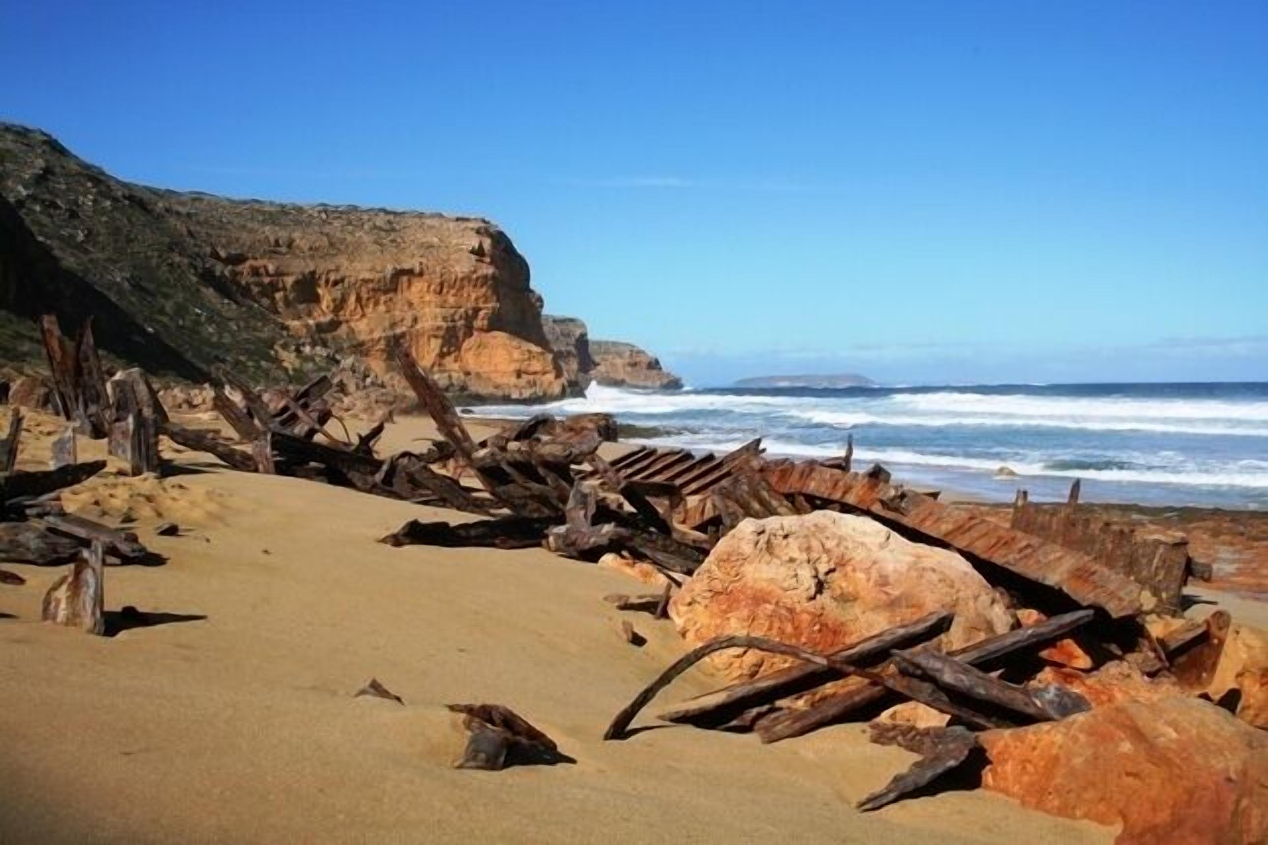 \"Elandra\" Marion Bay — image 22