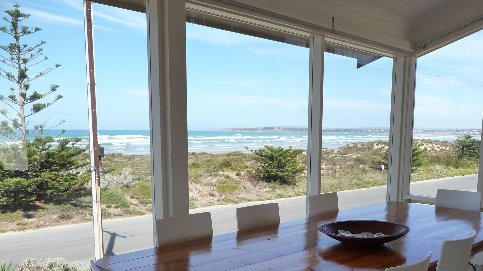 Surfers Parade - Outstanding Panoramic Surf and Coastal Views - 'Willows'