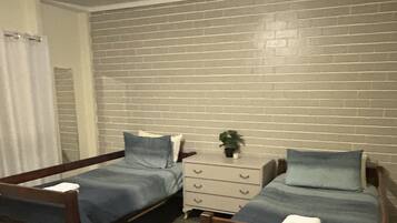 3 bedrooms, bed sheets