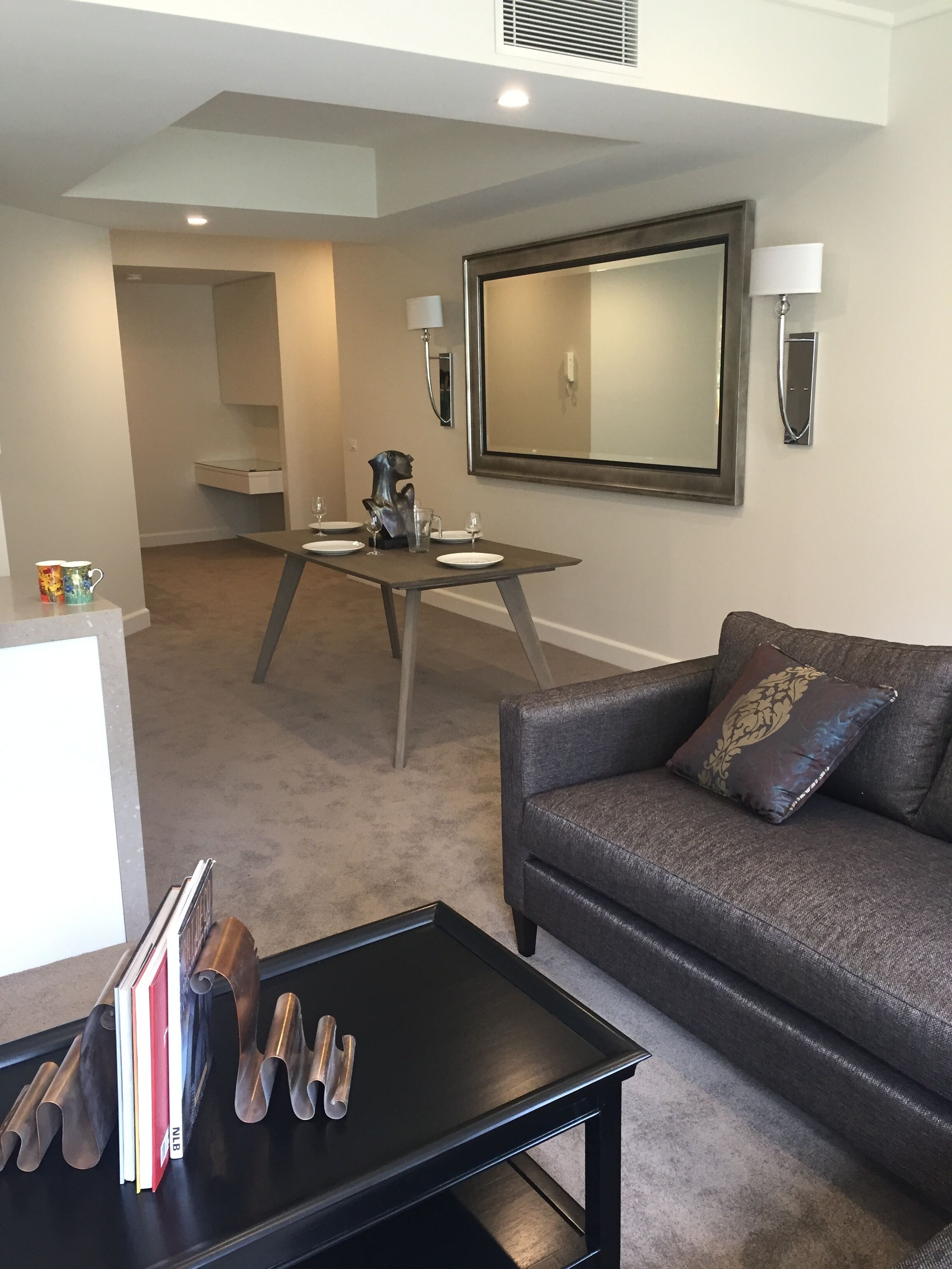 MCG, Rod Laver, Walk to City