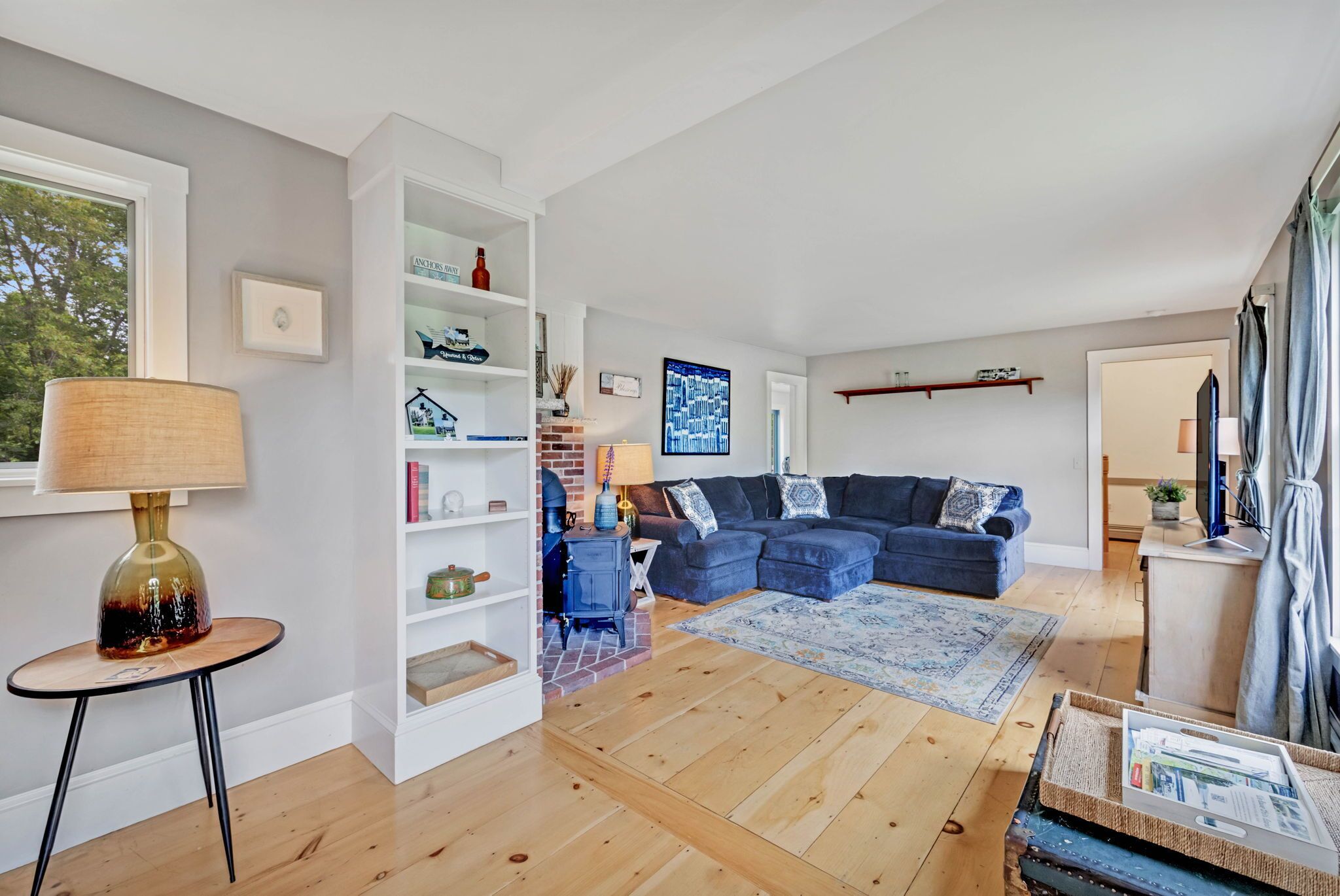 Large MDI house w/pool perfect for groups+families