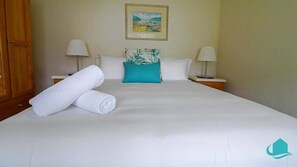 2 bedrooms, iron/ironing board, WiFi, bed sheets - Catho Cottage at Historic Catherine Hill Bay (Catherine Hill Bay)