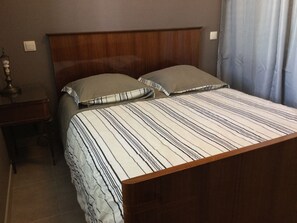 2 Schlafzimmer, Bügeleisen/Bügelbrett, Bettwäsche, Rollstuhlgeeignet