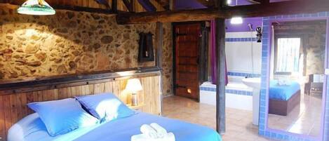 1 多间卧室、熨斗/熨衣板、免费 WiFi、床单