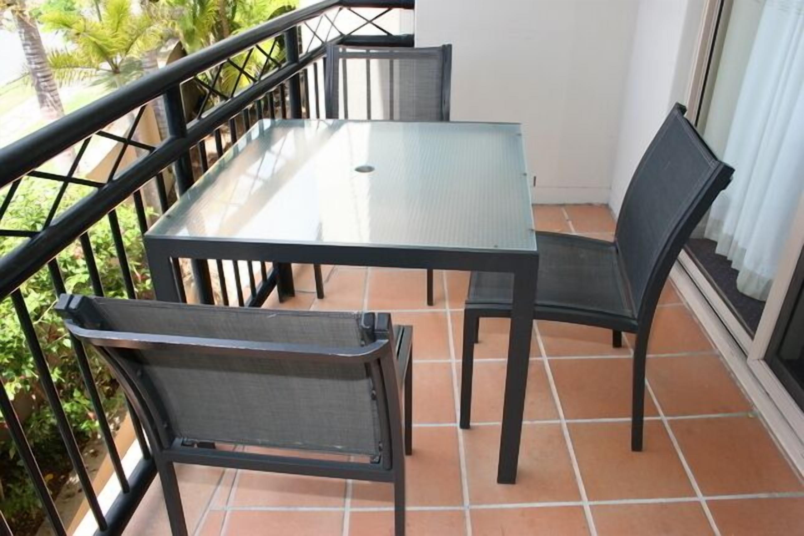 Mermaid Beach Holiday Apartment @ Turtle Beach — image 17