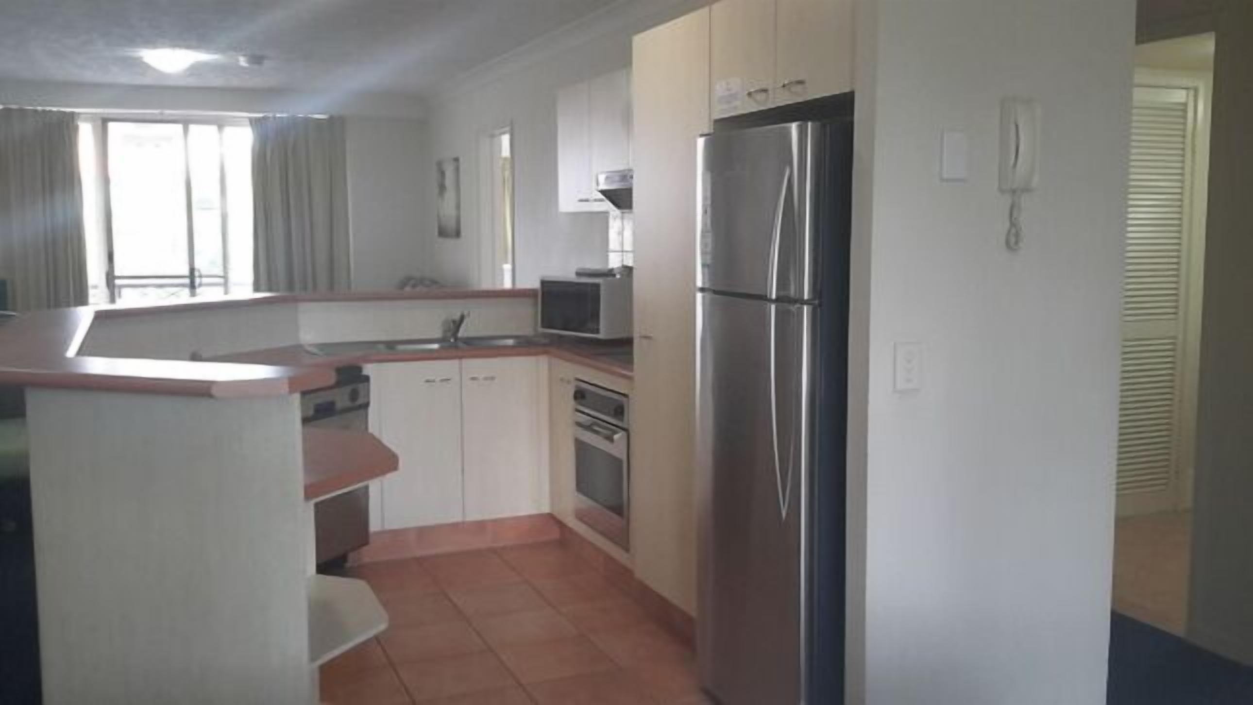 Mermaid Beach Holiday Apartment @ Turtle Beach — image 16