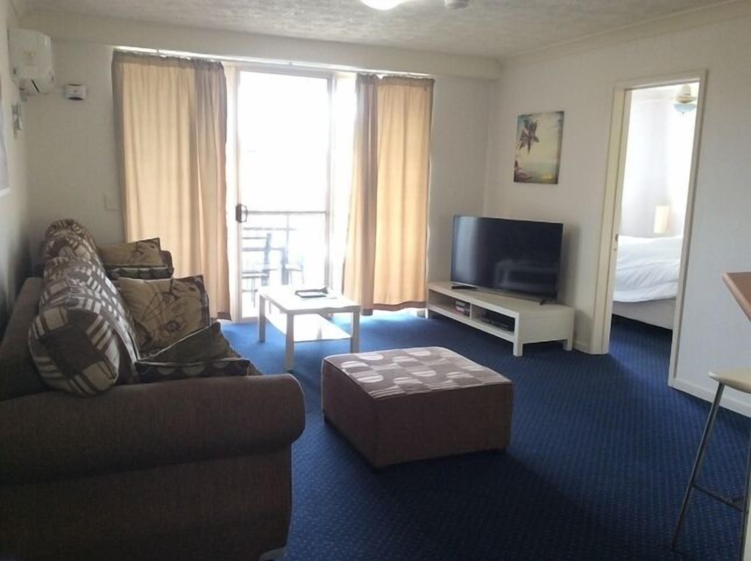 Mermaid Beach Holiday Apartment @ Turtle Beach — image 14