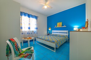 4 bedrooms, iron/ironing board, Internet, bed sheets