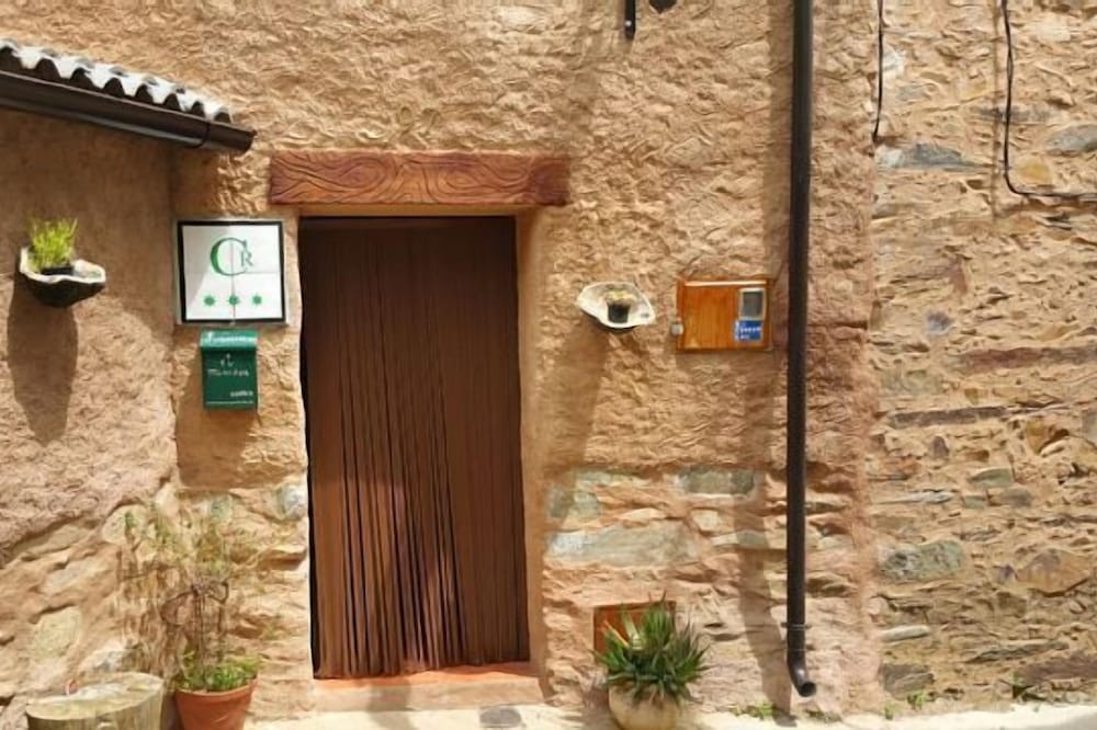 Self catering El Mirador del Castillo for 4 people