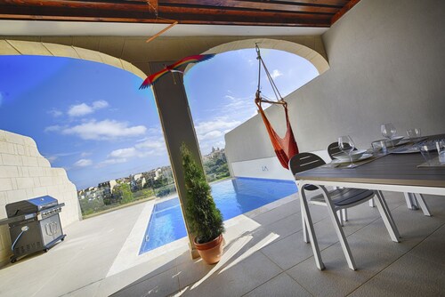 Three bedroom, luxury apartment with private pool
