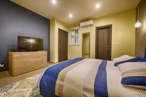 3 chambres, coffres-forts dans les chambres, bureau