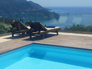 Piscine extérieure, piscine chauffée