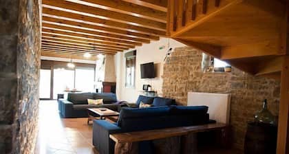 Self catering El Torreón de la Bruna for 16 people