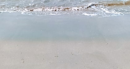 Comfortable apartment in Umag, with 3 rooms, balcony with sea view, parking