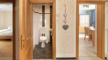 5 habitaciones y wifi gratis