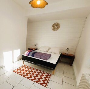 2 Schlafzimmer, Bügeleisen/Bügelbrett, kostenloses WLAN