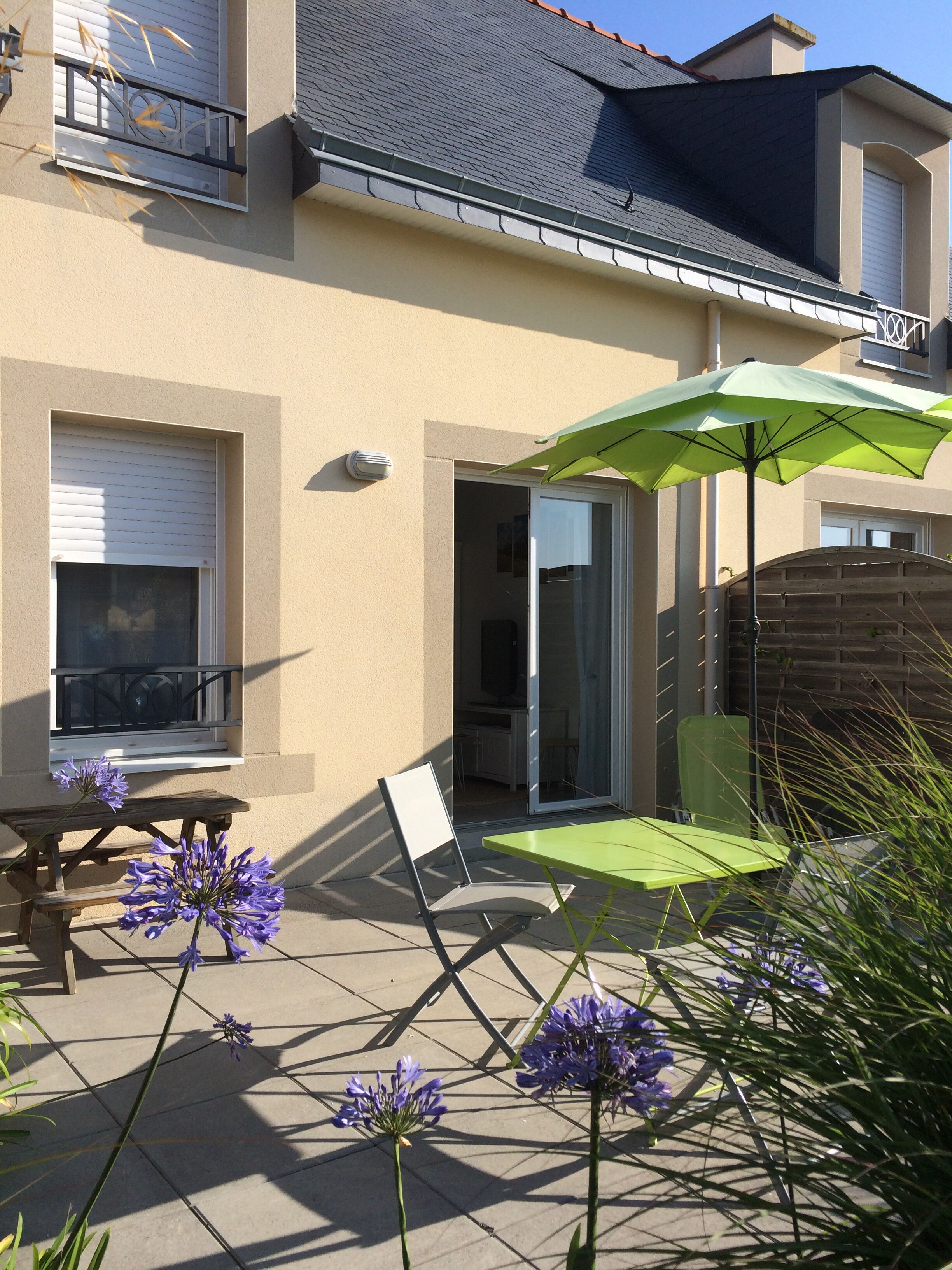 Erquy, beach of Caroual 500 m with family, wifi, GR 34 and nautical activities