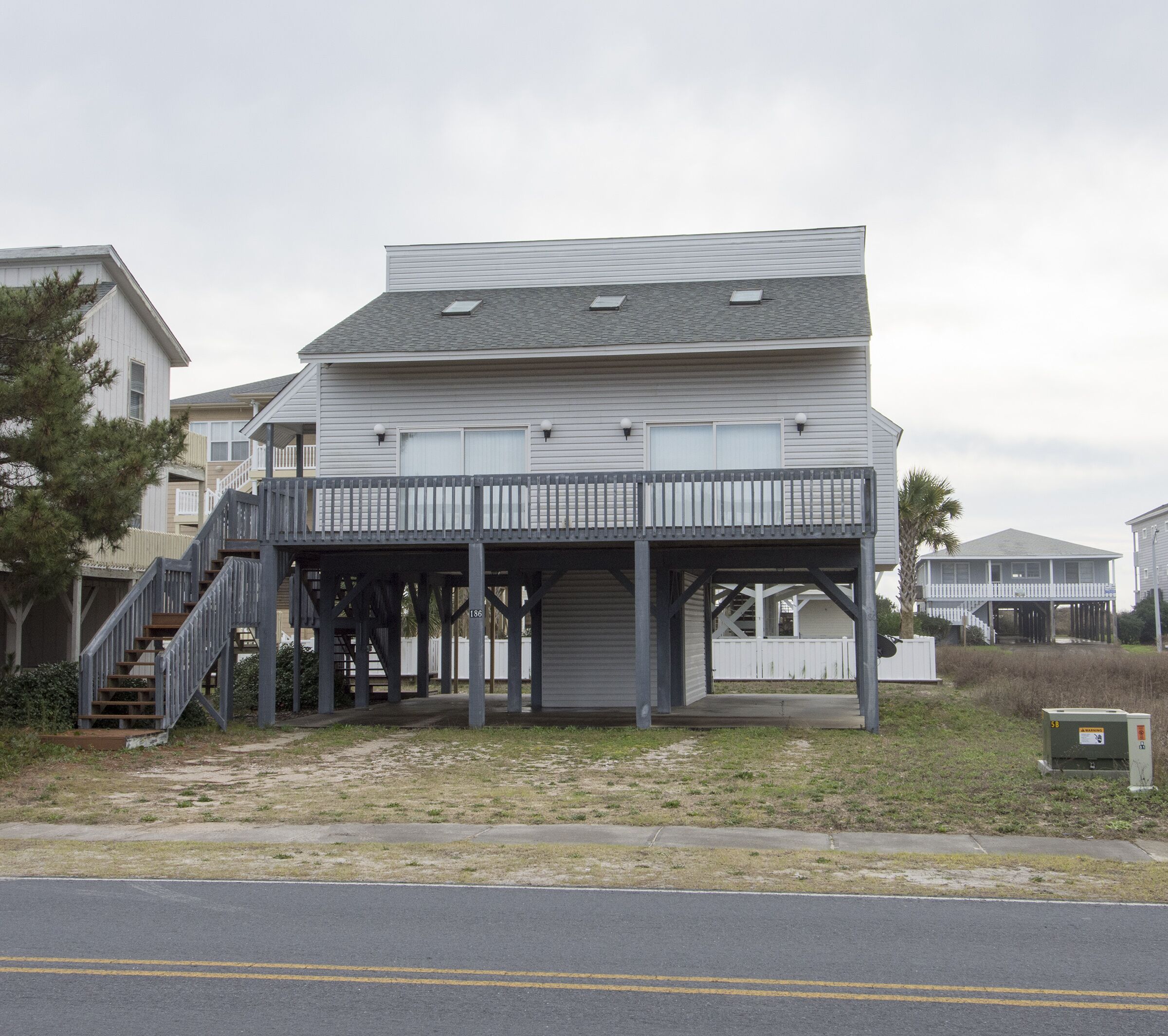 Family Friendly Beach home, 5 minute walk from beach, 186 E 2nd St.