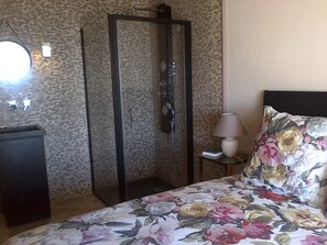 1 bedroom, iron/ironing board, travel crib, WiFi - TERRACE APARTMENT DIRECT ACCESS TO THE BEACH (La Tranche-sur-Mer)