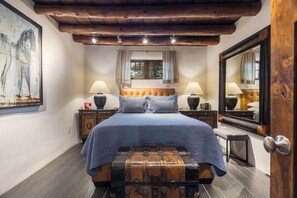 2 slaapkamers, een strijkplank/strijkijzer, gratis wifi, beddengoed