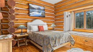 3 chambres, bureau, fer et planche à repasser, accès au Wi-Fi (inclus)