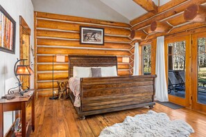 3 chambres, bureau, fer et planche à repasser, accès au Wi-Fi (inclus)