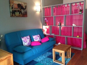 TV, DVD player, offices - CHARMING STUDIO THE ALIZES THE MOLD (LE MOULE)