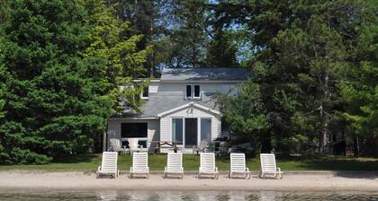 Rauhallinen Lakeside Villa iso Glen-järvellä. Upea näköala!