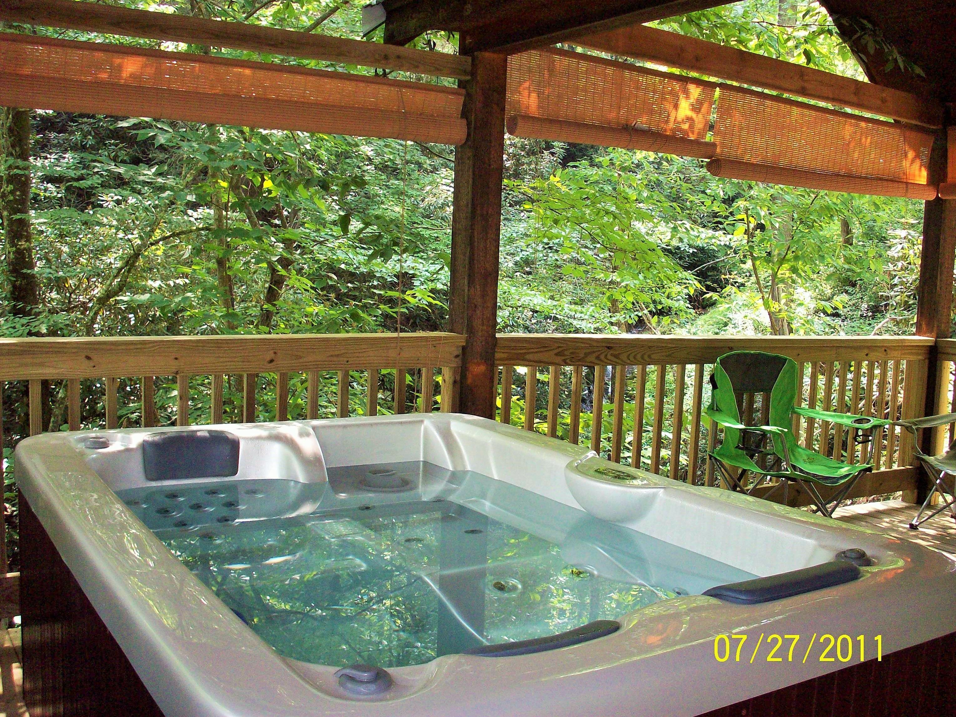 Romantic Honeymoon cabin on Spring Creek with hot tub fire ring trout fishing