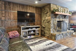 TV, fireplace