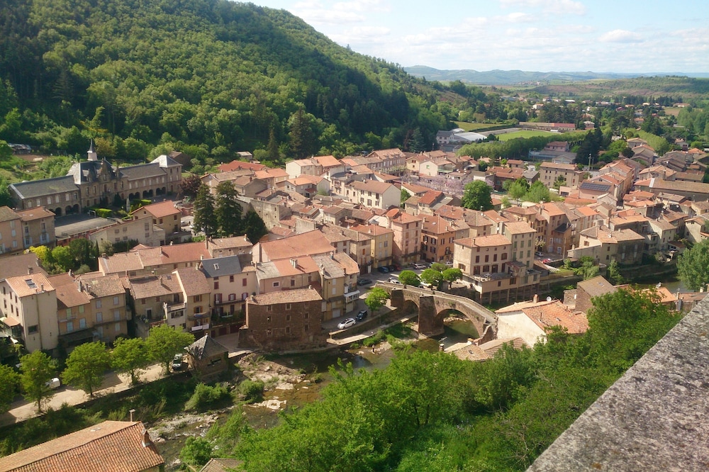 Gîte Dourdou *** - Les Hauts de Camarès: Need to escape? Let's talk real!