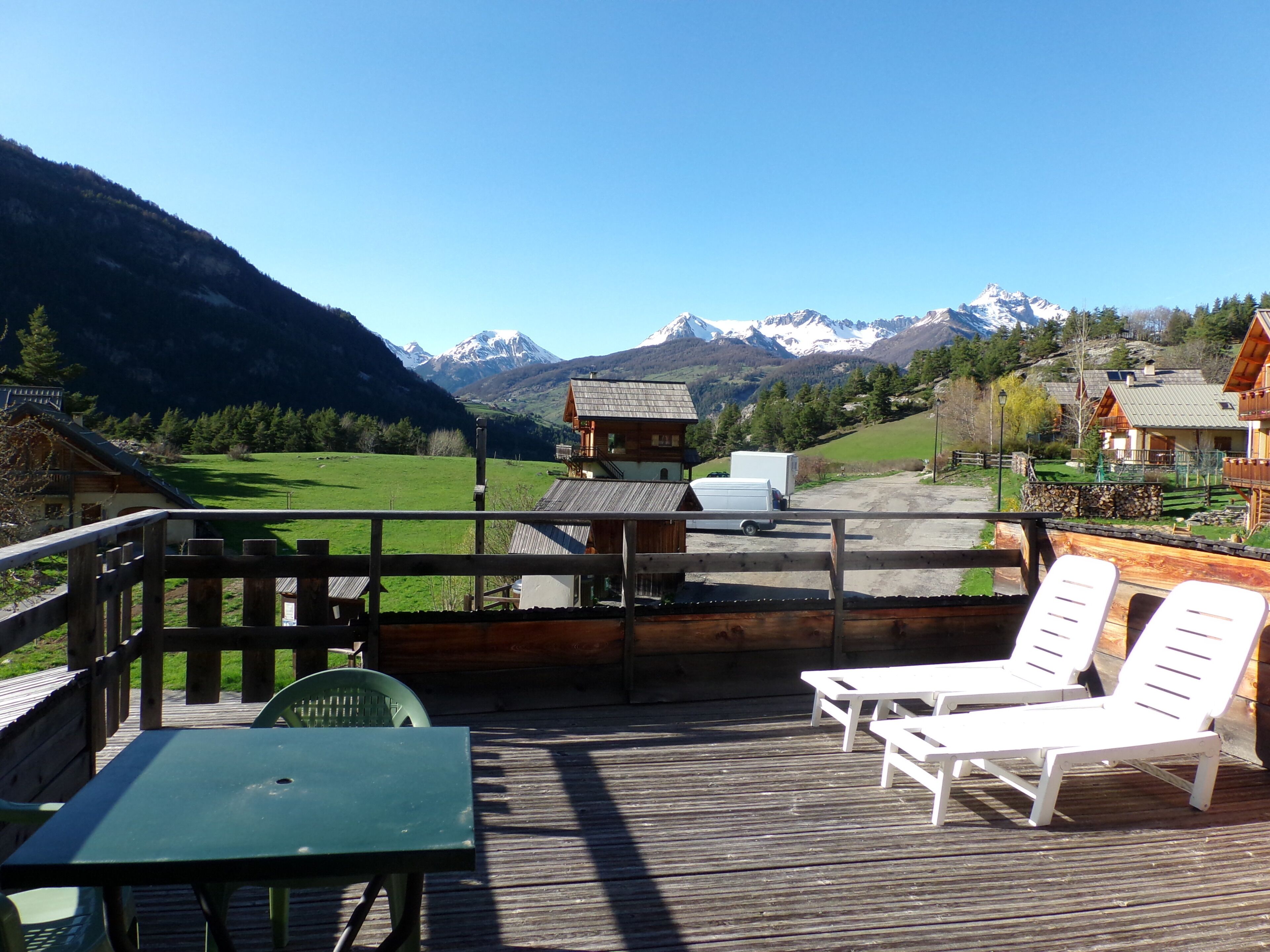 COZY LITTLE NEST with panoramic terrace in the protected Parc du Queyras
