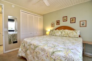 2 bedrooms, iron/ironing board, travel cot, free WiFi