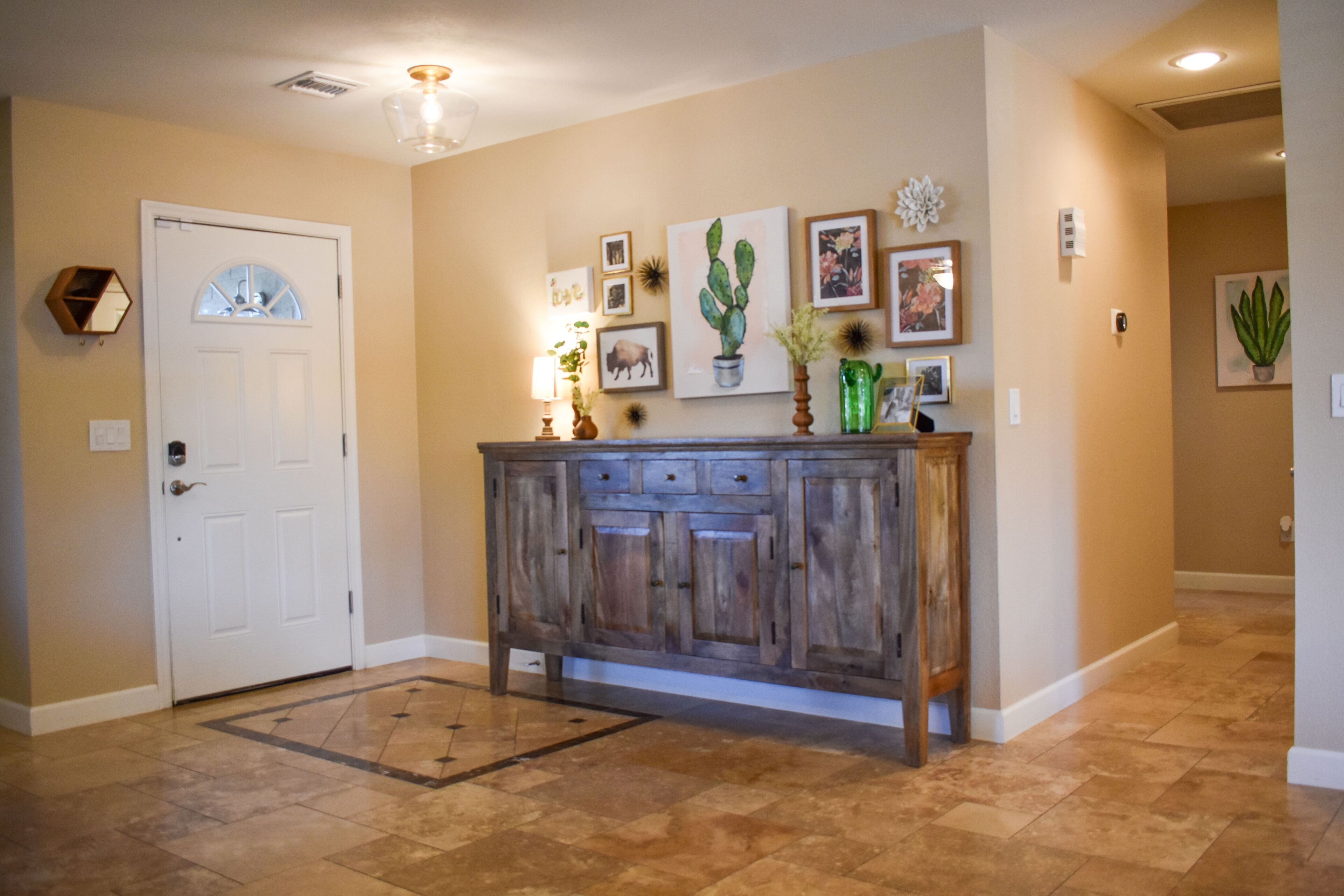 GREAT LOCATION! Clean property with spa and pool table. Pet Friendly!