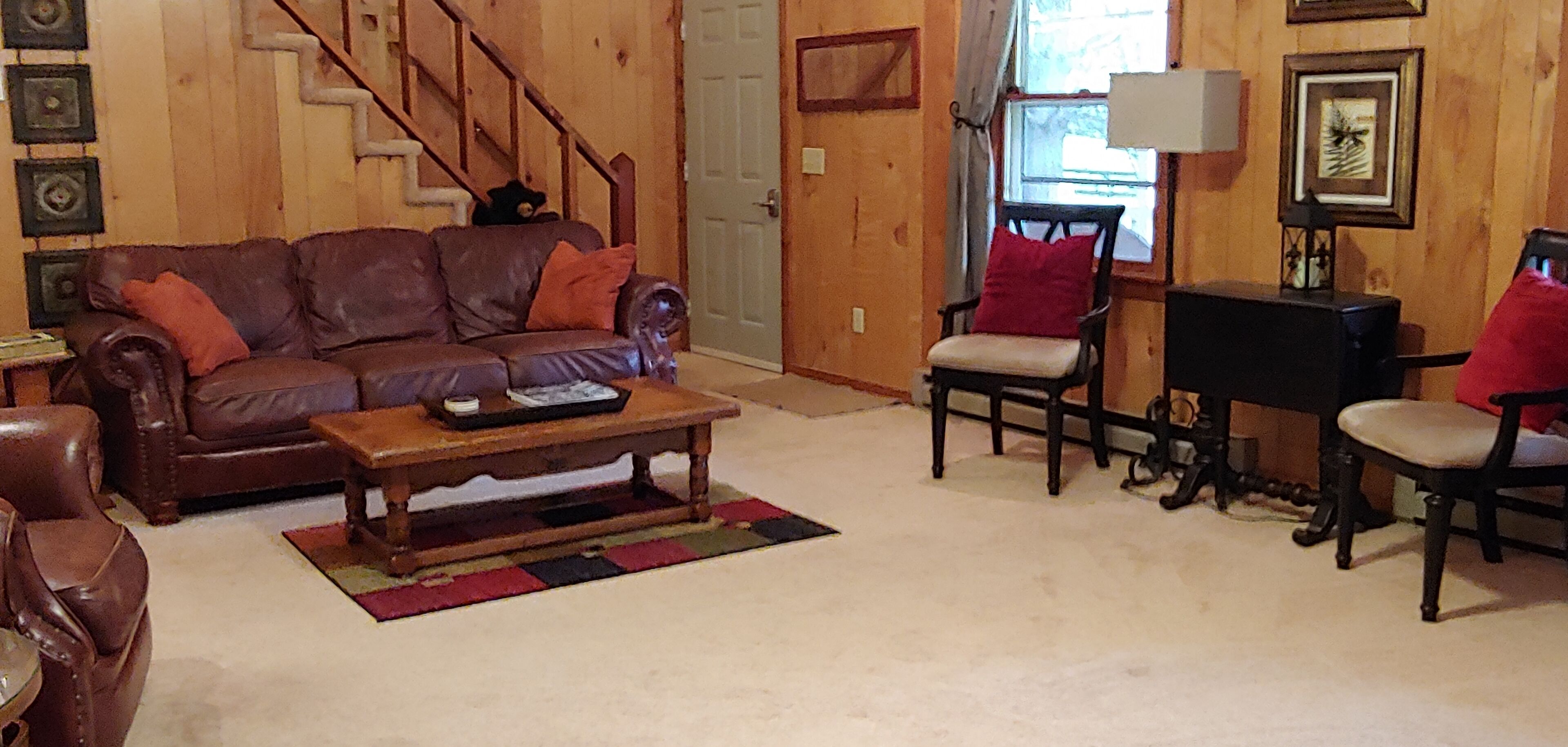 MOUNTAIN HOME 2 MILES TO BOONE ON HOWARDS CREEK, NEAR ASU, TWEETSIE, & SKIING