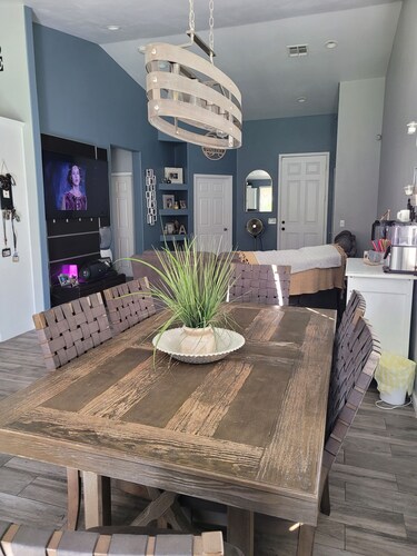 Festival house with Pool just blocks away from Coachella Fest and Stagecoach 