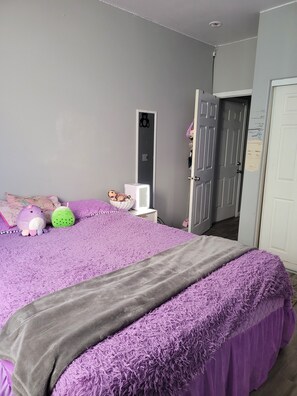3 bedrooms, desk, iron/ironing board, WiFi