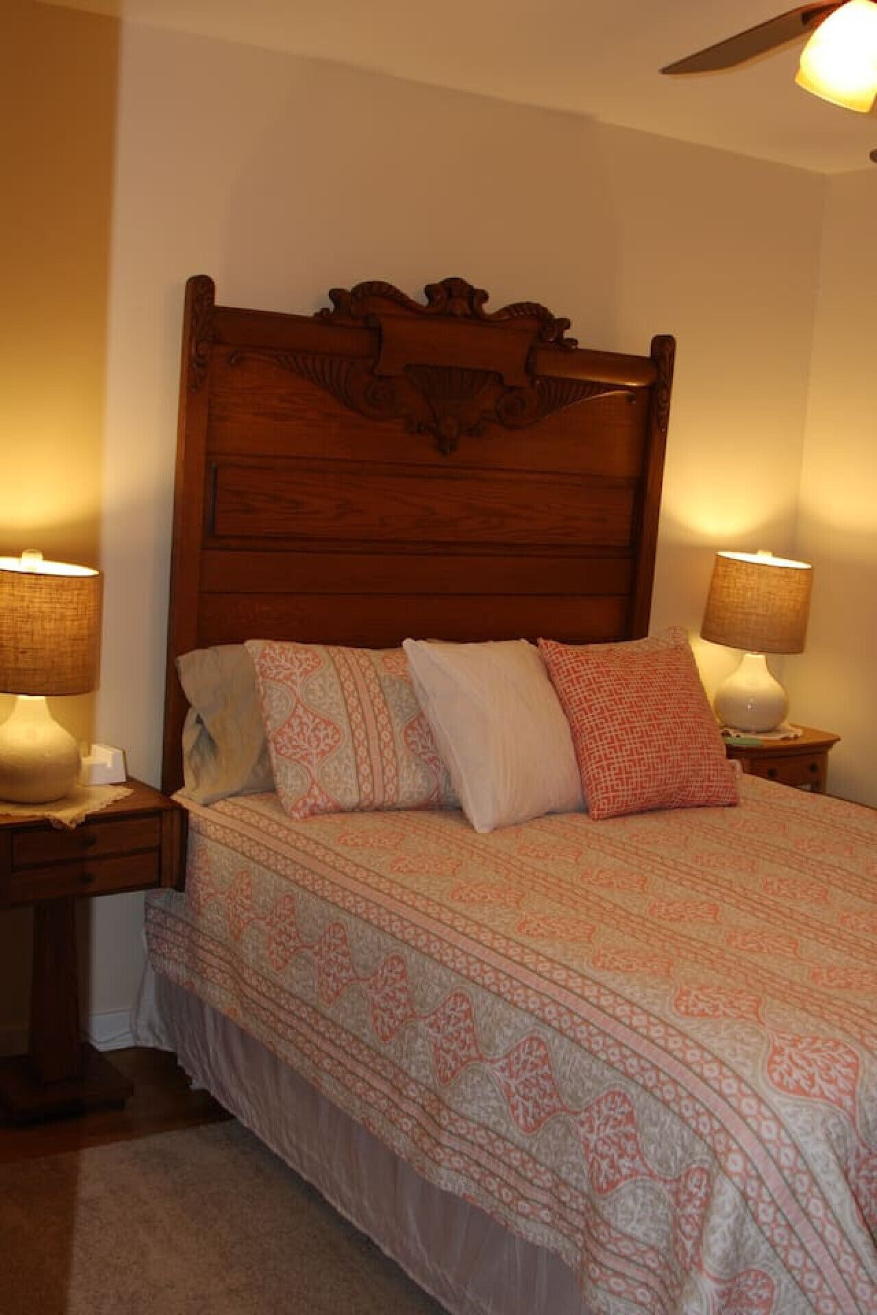3 bedrooms, desk, iron/ironing board, travel crib
