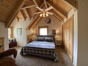 3 bedrooms, iron/ironing board, travel cot, free WiFi - Sweet Cabin 10 min. away from Ski area (Maggie Valley)