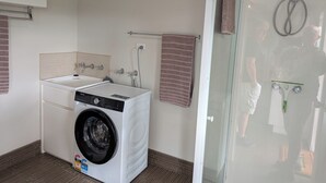 Douche, serviettes fournies