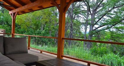Private Riverfront Lodge with Mountain Views Between Lost Maples and Garner Park