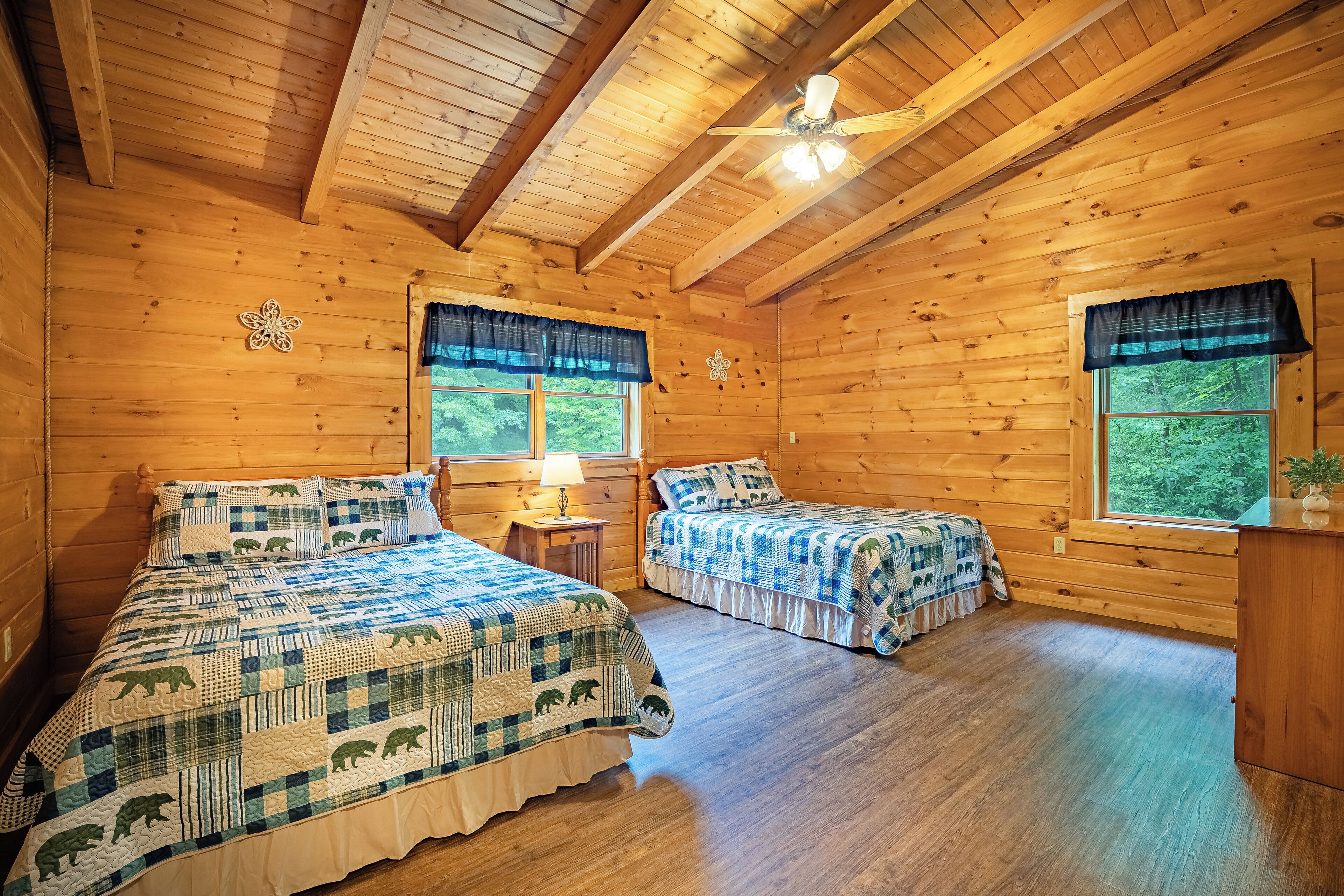 4 bedrooms, iron/ironing board, free WiFi, bed sheets