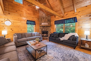 Smart TV, fireplace