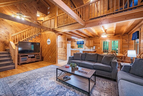 Smart TV, fireplace