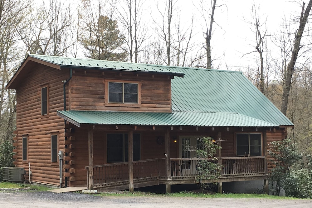 Insignificant Deluxe Cabin 4 BR